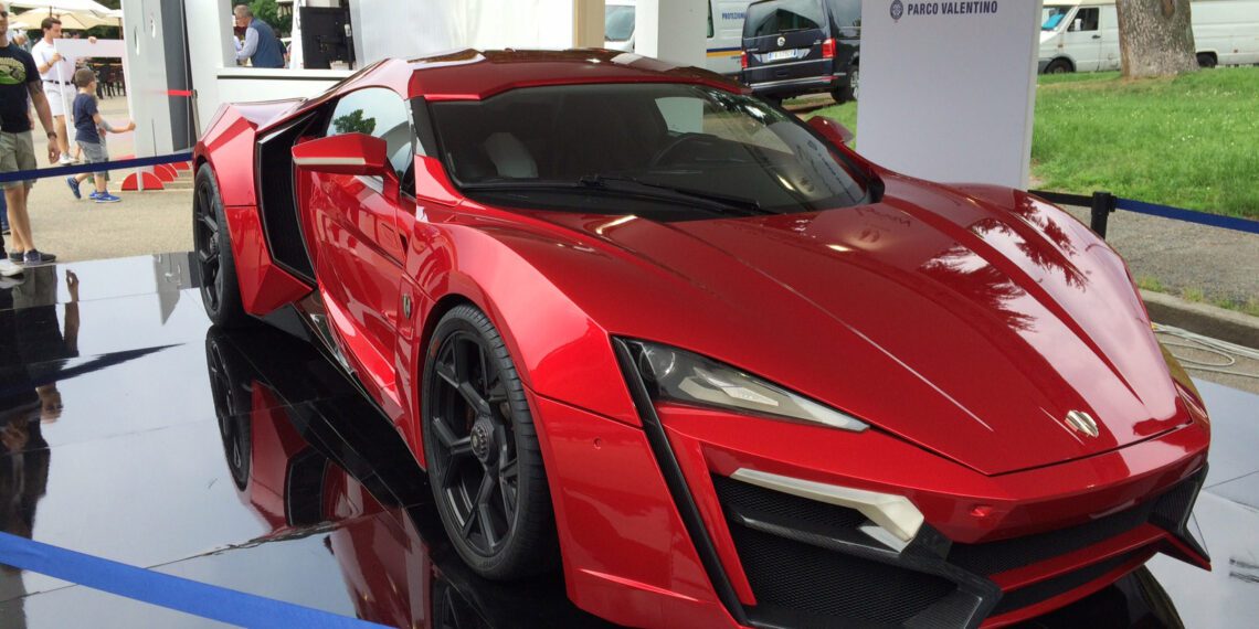 Lykan Hypersport, um dos automóveis mais caros do mundo.