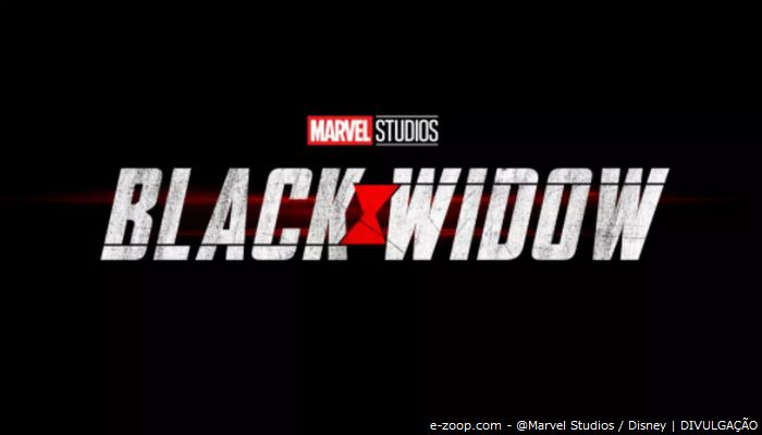 A marca do filme Black Widow em fundo preto ilustra nosso artigo sobre: Scarlett Johansson diz que a Viúva Negra finalmente resolverá o mistério de longa duração da MCU.