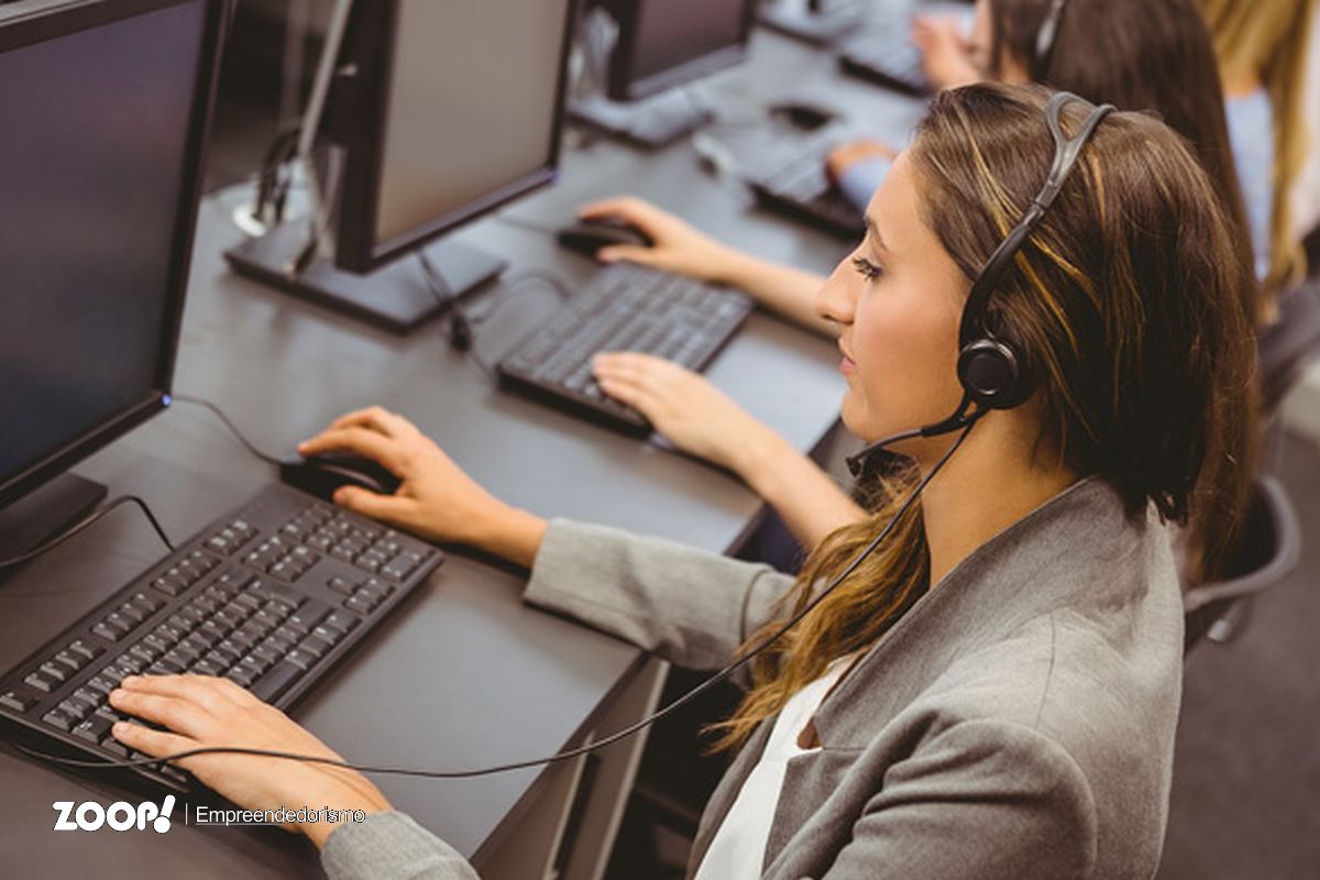 Call center para atendimento ao clliente terceirizado ilustra nosso artigo sobre: Sobre a terceirização nas empresas. 