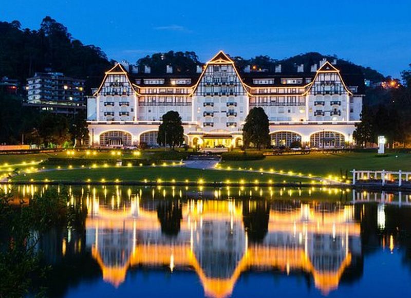 O Palácio Quitandinha em Petrópolis, Rio de Janeiro.