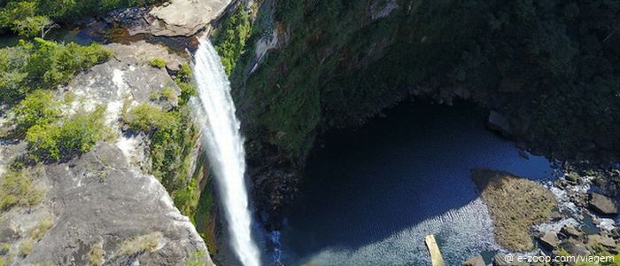 Uma queda d'agua de 50 metros em Caiapônia.